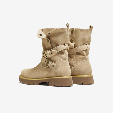TATA/他她2025冬时尚百搭女休闲靴新款CF501DZ5