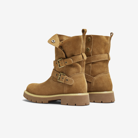 TATA/他她2025冬时尚百搭女休闲靴新款CF501DZ5